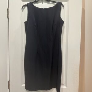 Scarlett Navy dress size 5/6 slimmer for slit in back